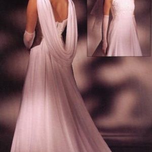 Demetrios Ilissa Wedding Gown.  Size 8. White.